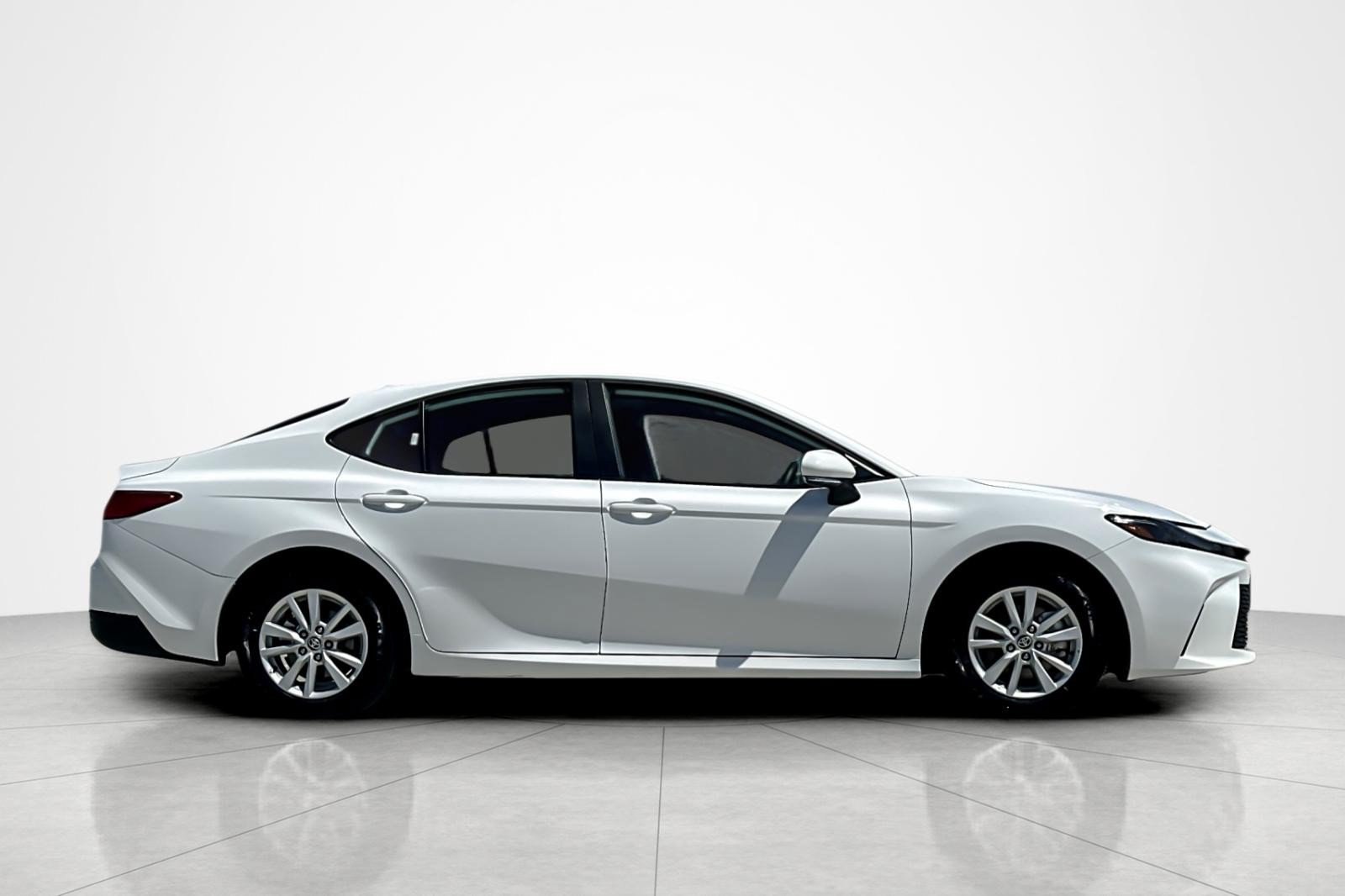 Used 2026 Toyota Camry LE FWD image 6