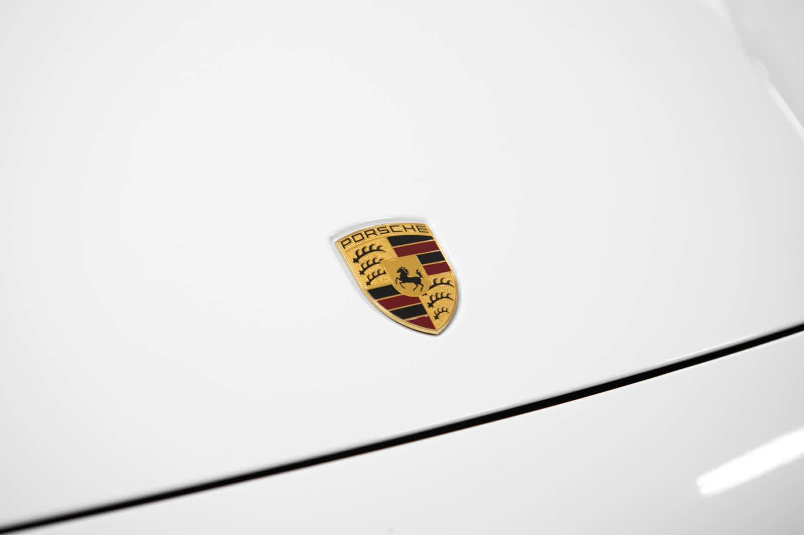 Certified 2023 Porsche Cayenne Platinum Edition AWD/4WD image 17