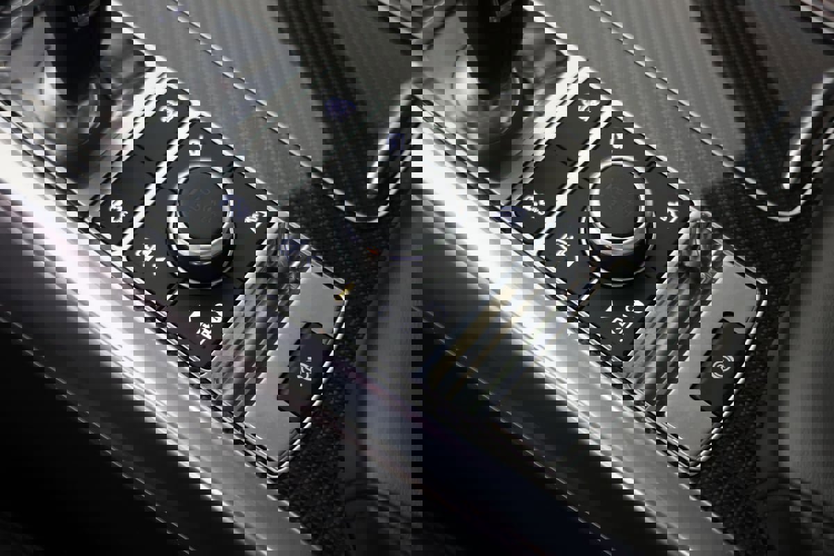 Used 2018 Land Rover Range Rover Sport SVR image 27