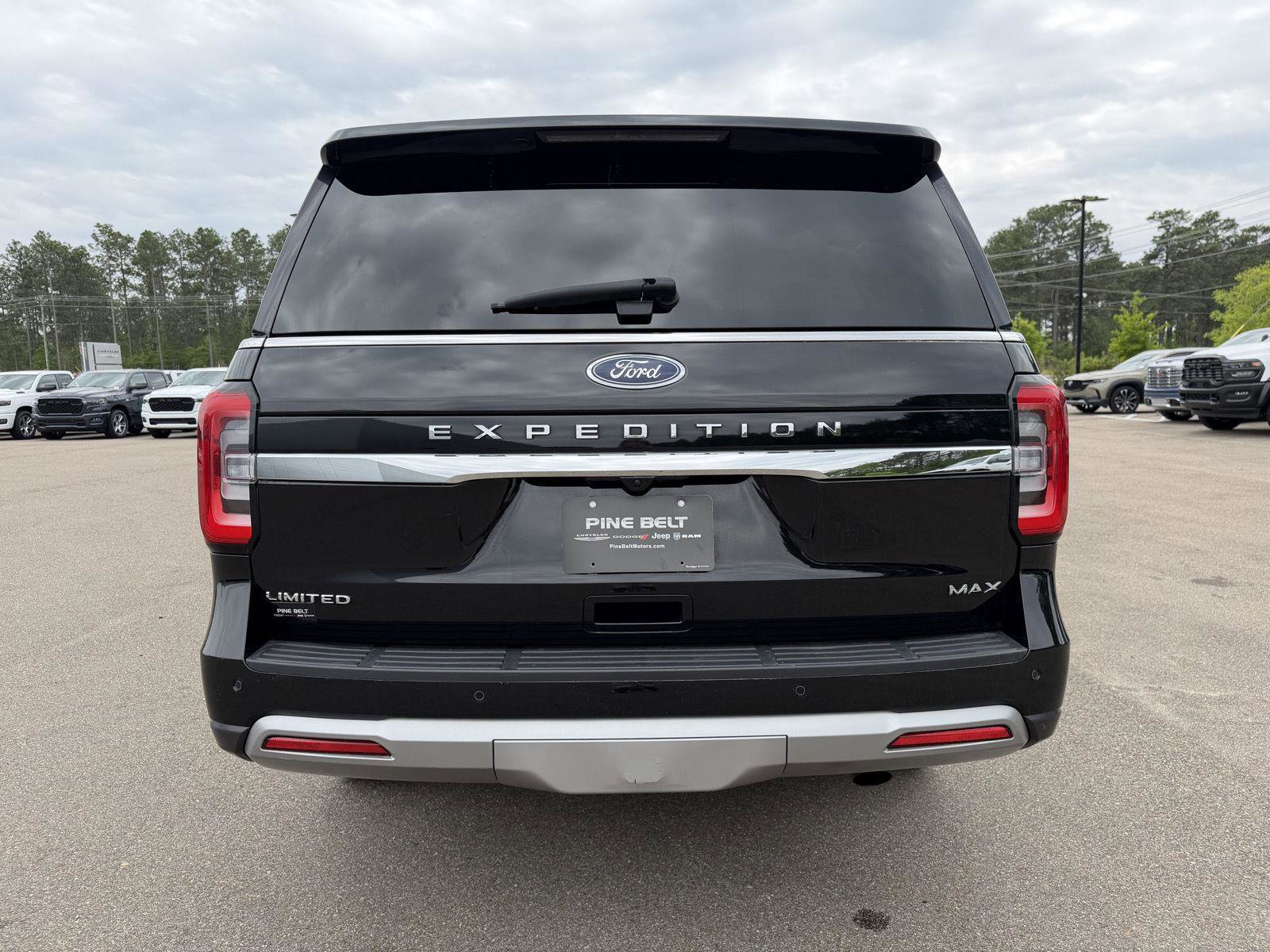 Used 2024 Ford Expedition Max Limited RWD image 4