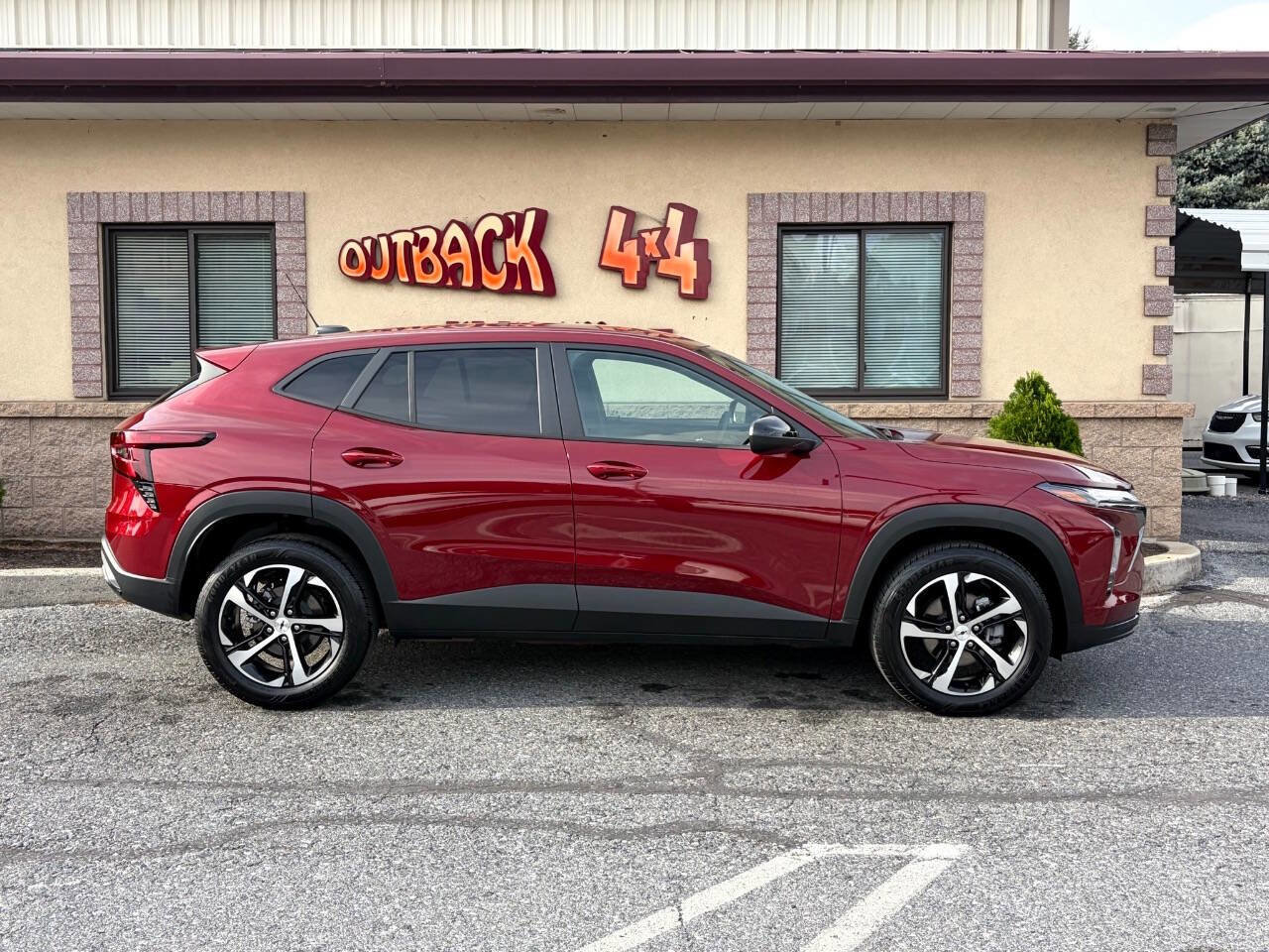 Used 2024 Chevrolet Trax RS w/ Driver Confidence Package image 30