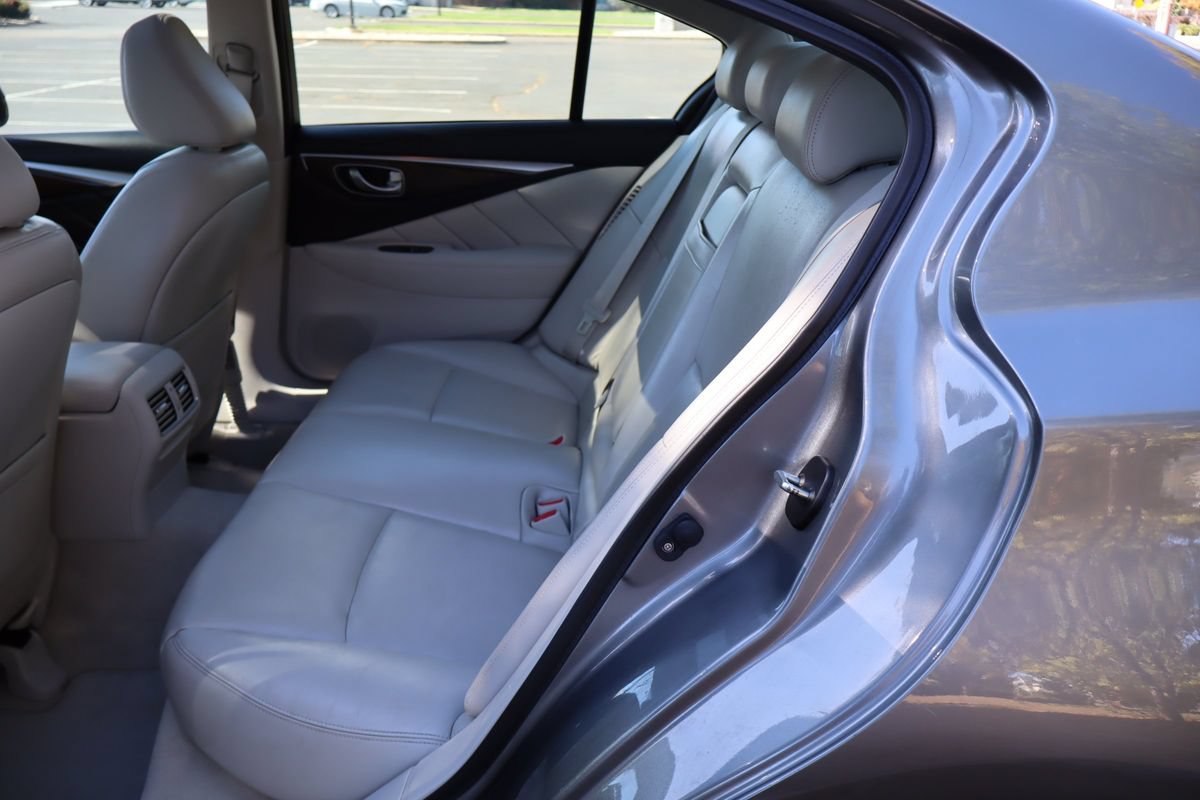 Used 2015 INFINITI Q50 Premium w/ Deluxe Technology Package AWD/4WD image 20