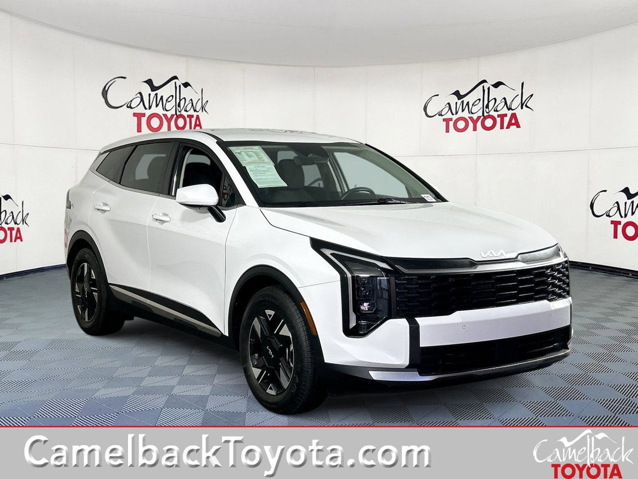 Used 2026 Kia Sportage LX FWD image 1
