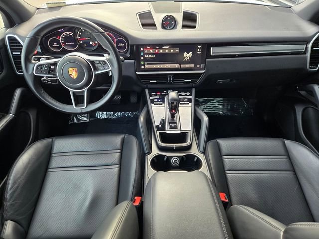 Used 2022 Porsche Cayenne Platinum Edition image 12