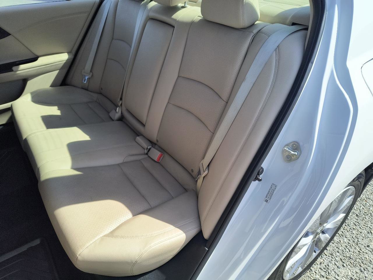 Used 2014 Honda Accord EX-L image 24
