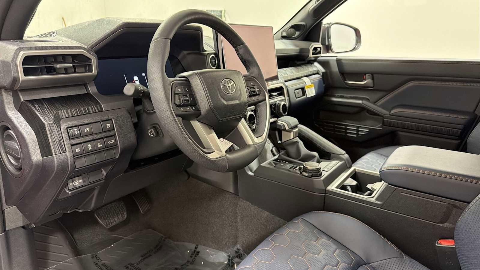 New 2026 Toyota 4Runner Platinum AWD/4WD image 12