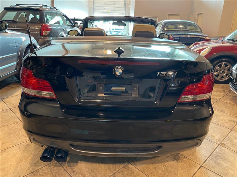 Used 2009 BMW 135i Convertible image 6