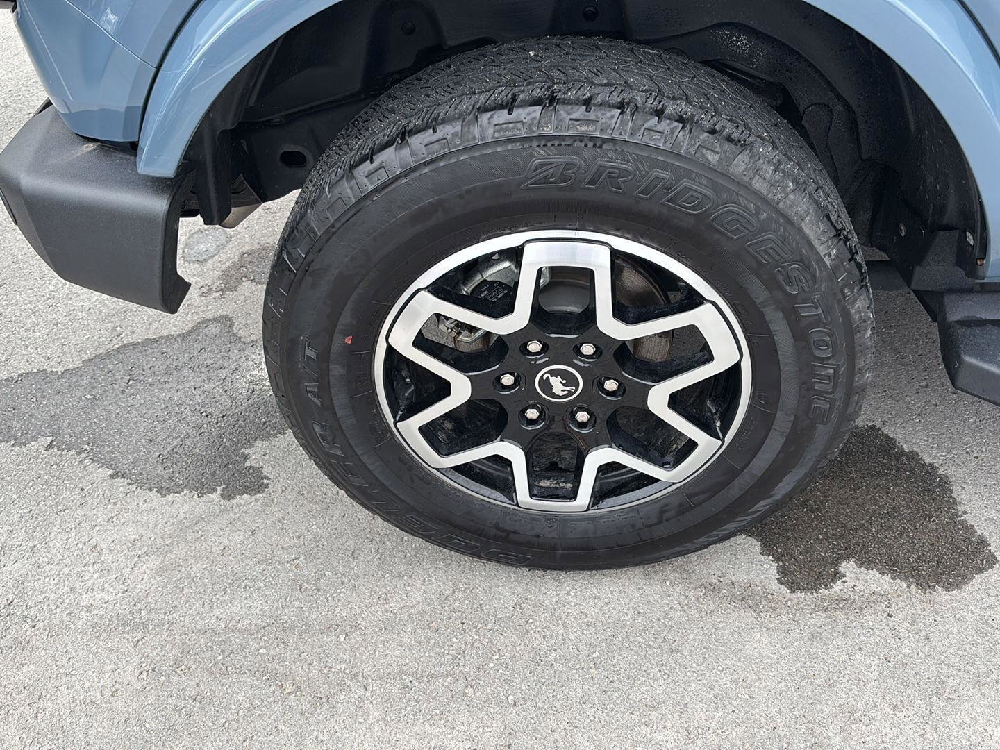 Used 2023 Ford Bronco Outer Banks image 11