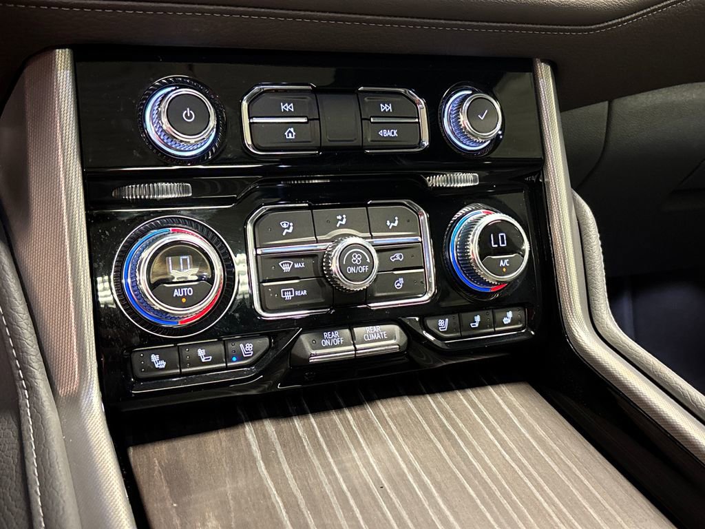 Certified 2024 GMC Yukon Denali w/ Advanced Technology Package AWD/4WD image 42
