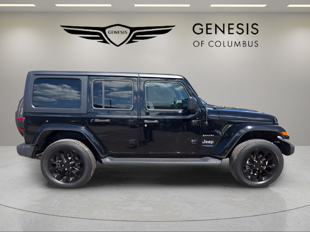 Used 2022 Jeep Wrangler Unlimited Sahara w/ Cold Weather Group AWD/4WD image 6