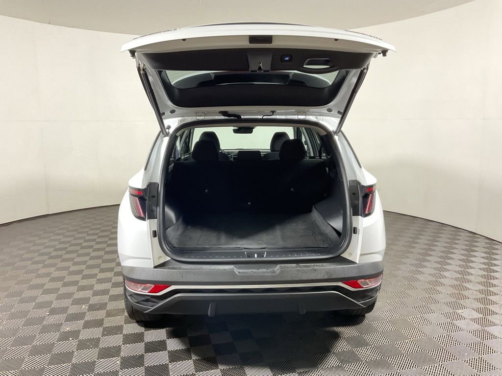 Certified 2022 Hyundai Tucson SEL w/ Cargo Package AWD/4WD image 16