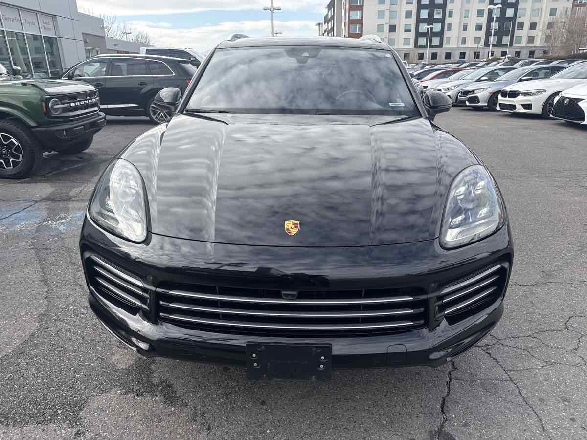 Used 2020 Porsche Cayenne S image 3