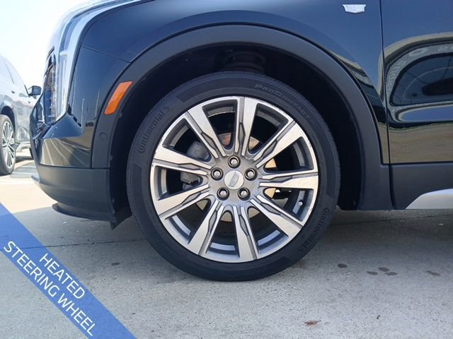 Used 2023 Cadillac XT4 Premium Luxury w/ Enhanced Visibility Package FWD image 5