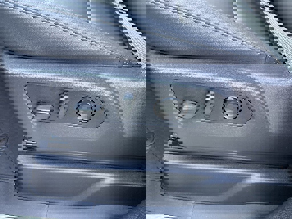 New 2026 Chevrolet Suburban LT w/ LPO, Dark Essentials Package image 9