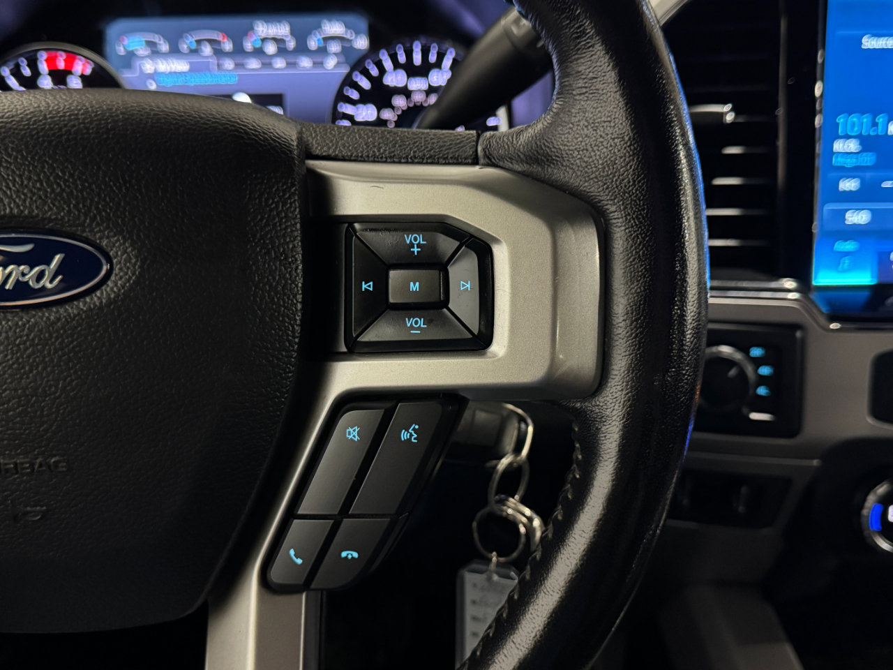 Used 2022 Ford F250 Lariat w/ Chrome Package image 22