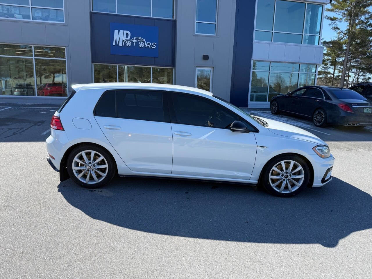 Used 2019 Volkswagen Golf R 4-Door image 7