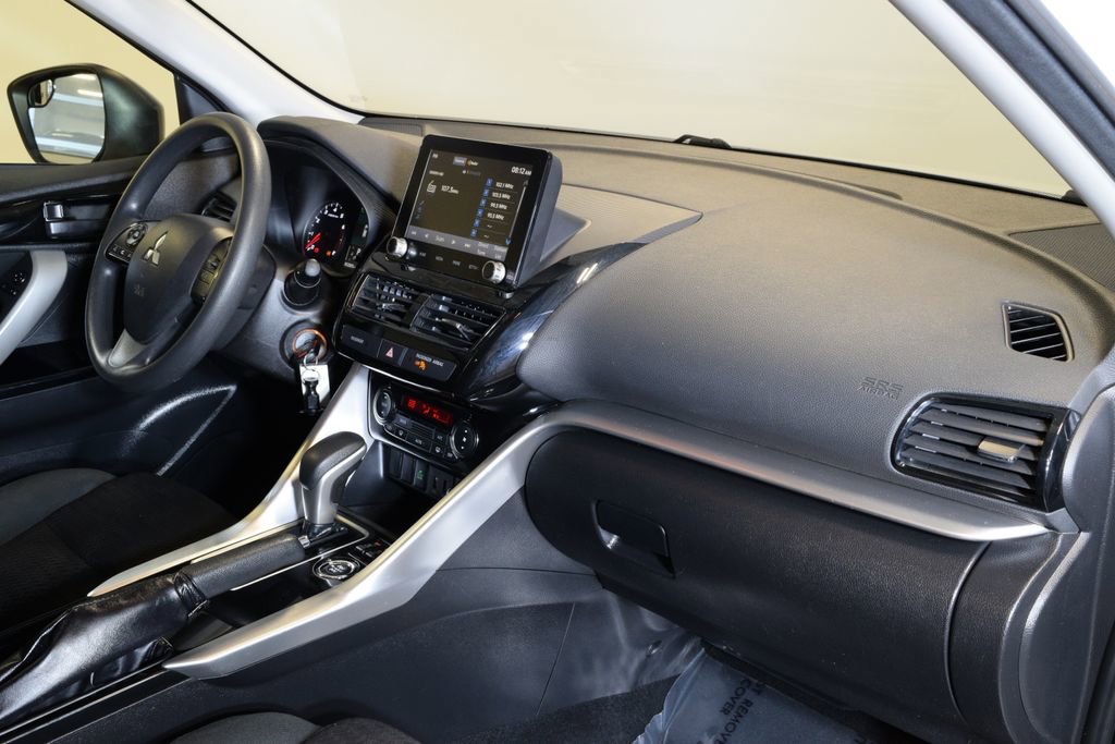 Used 2023 Mitsubishi Eclipse Cross LE image 32