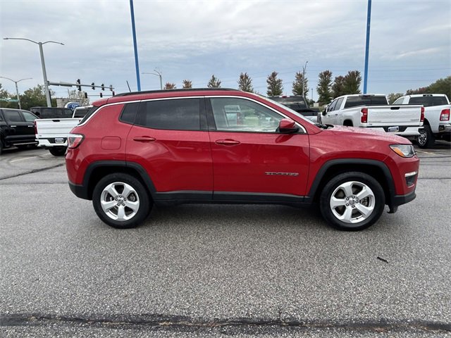 Used 2019 Jeep Compass Latitude w/ Cold Weather Group image 3