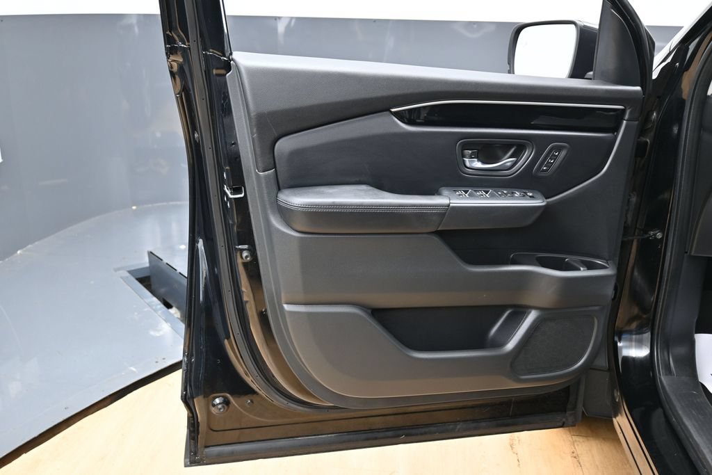Used 2023 Honda Pilot EX-L image 43