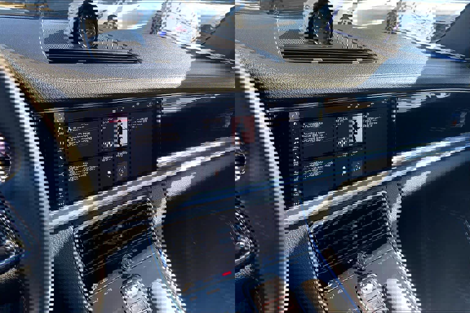 Used 2021 Porsche Panamera image 23