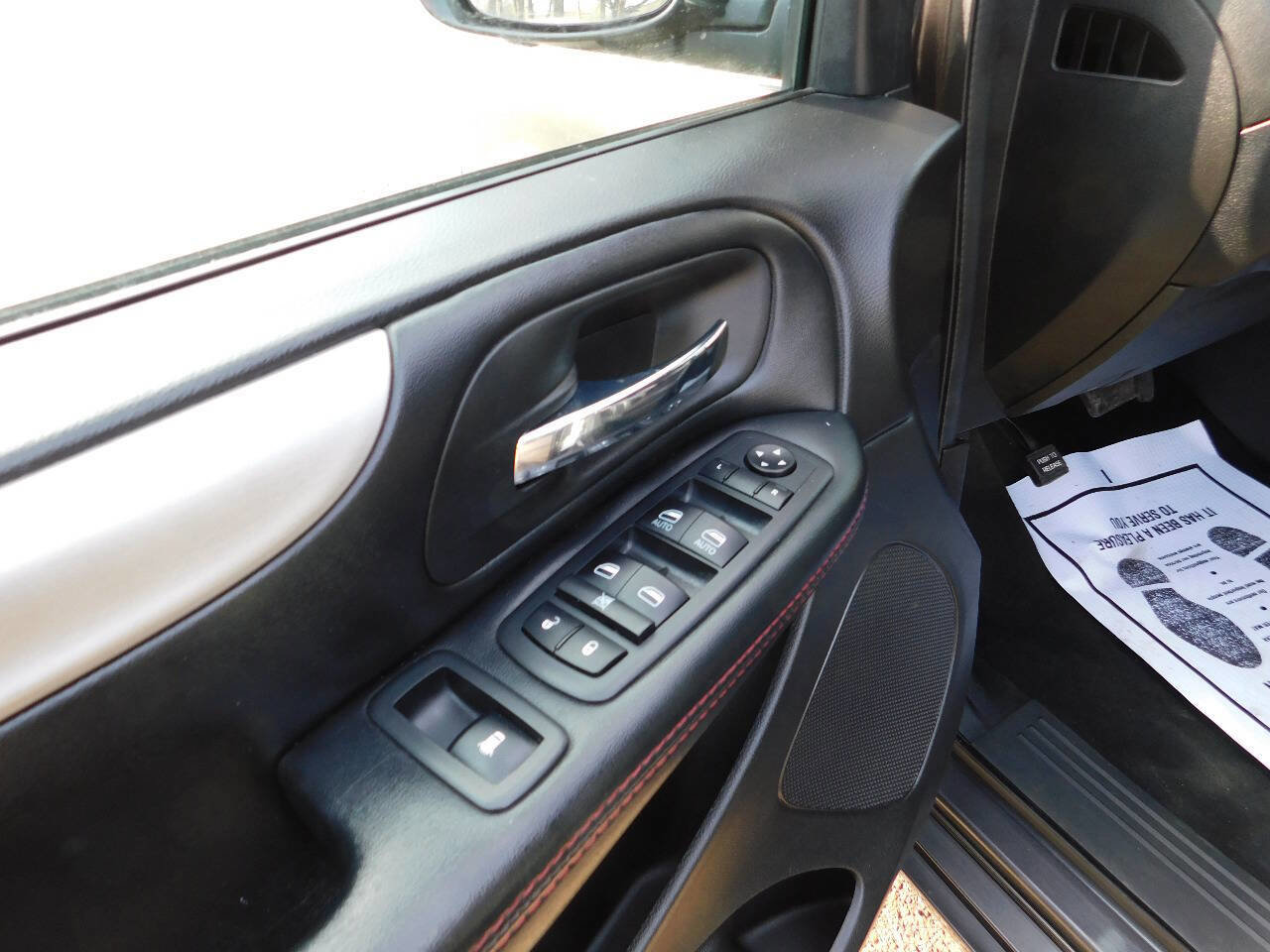 Used 2019 Dodge Grand Caravan GT image 24