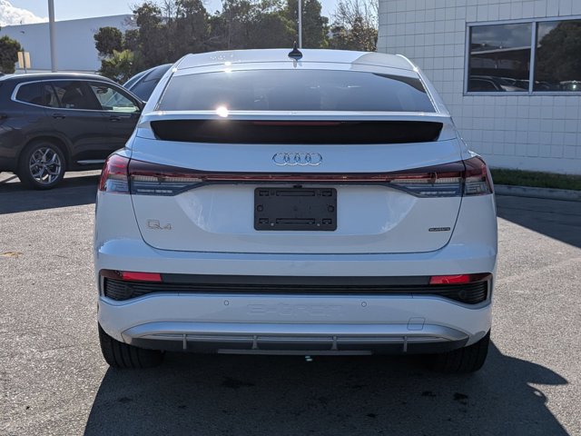 Used 2024 Audi Q4 e-tron Prestige AWD/4WD image 7