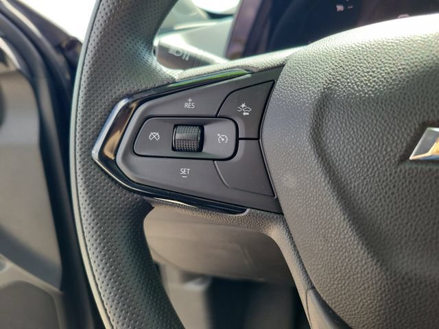 Used 2025 Chevrolet Trax LT FWD image 20