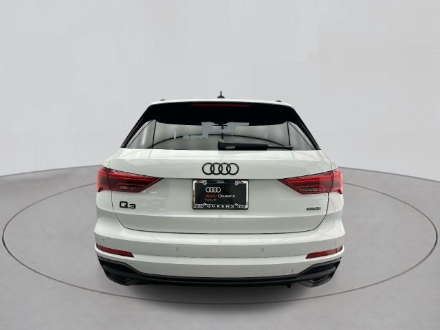 Used 2025 Audi Q3 2.0T Premium w/ Convenience Package AWD/4WD image 3