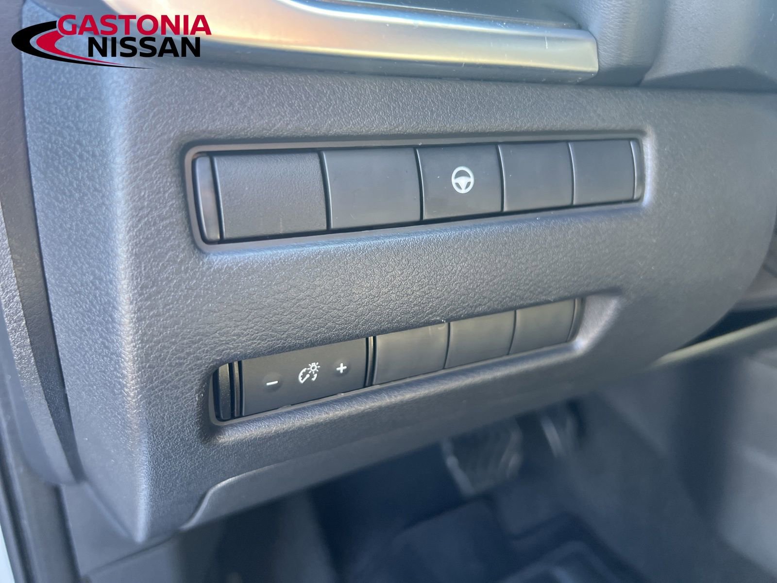 Used 2021 Nissan Rogue SV image 36