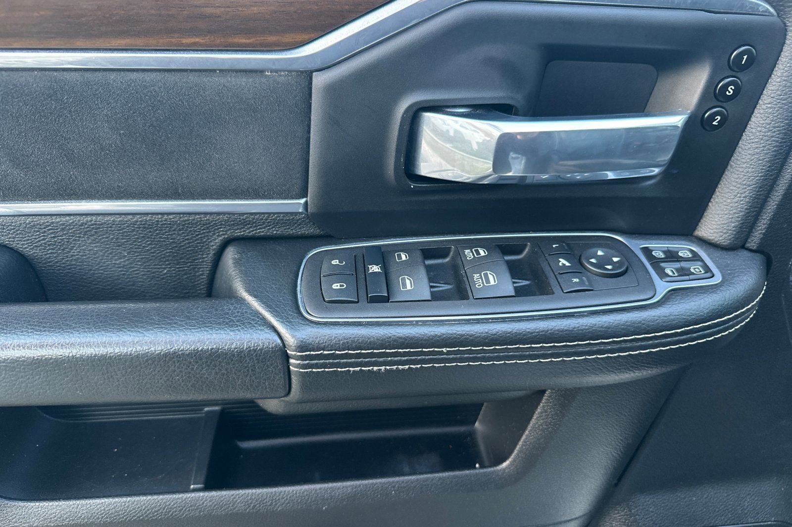 Used 2024 RAM 2500 Laramie image 11