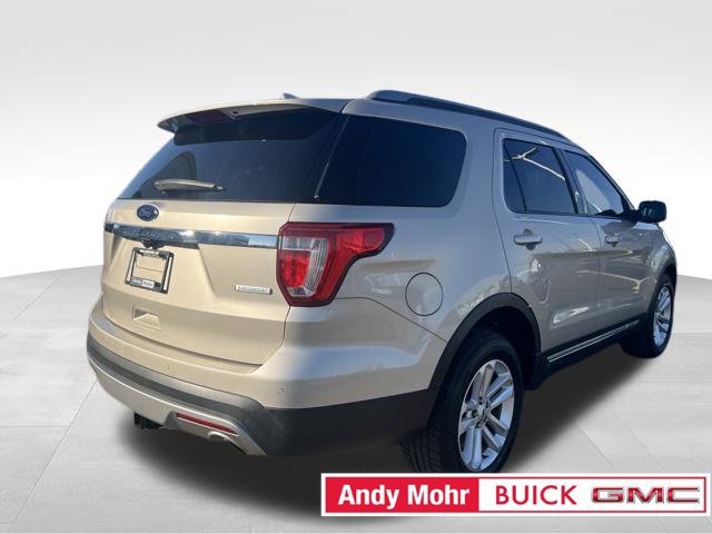 Used 2017 Ford Explorer XLT w/ Equipment Group 201A FWD image 13