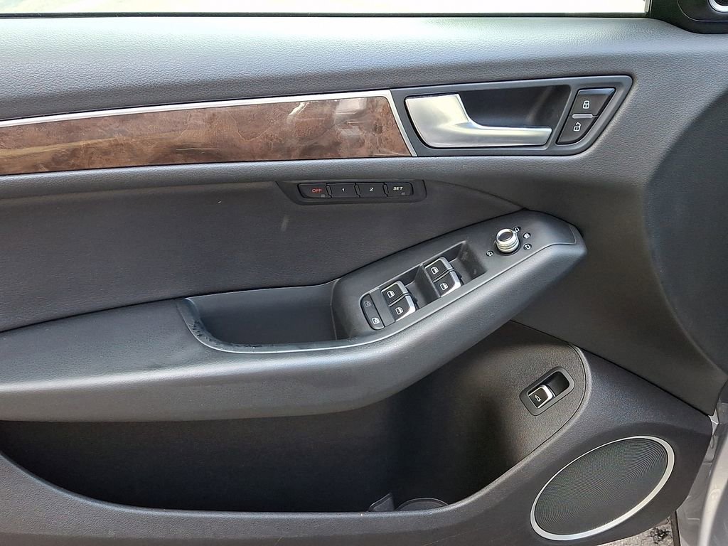 Used 2016 Audi Q5 2.0T Premium Plus w/ Technology Package image 18