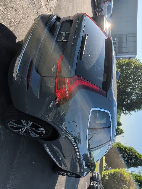 Used 2023 Volvo XC60 B5 Plus w/ Climate Package AWD/4WD image 5