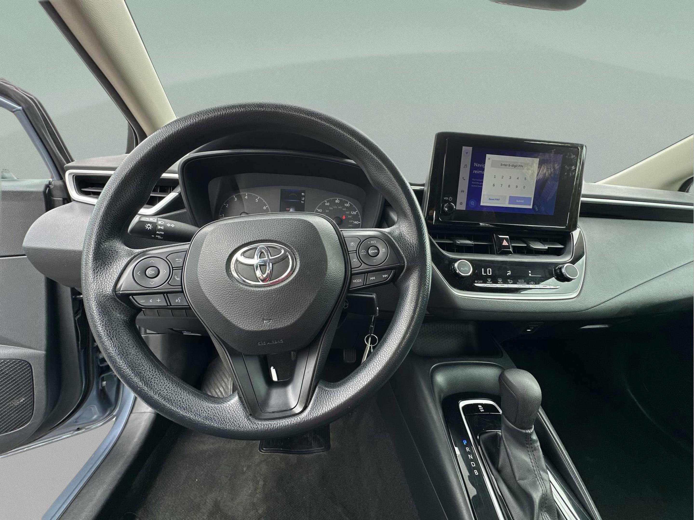 Used 2023 Toyota Corolla LE image 12