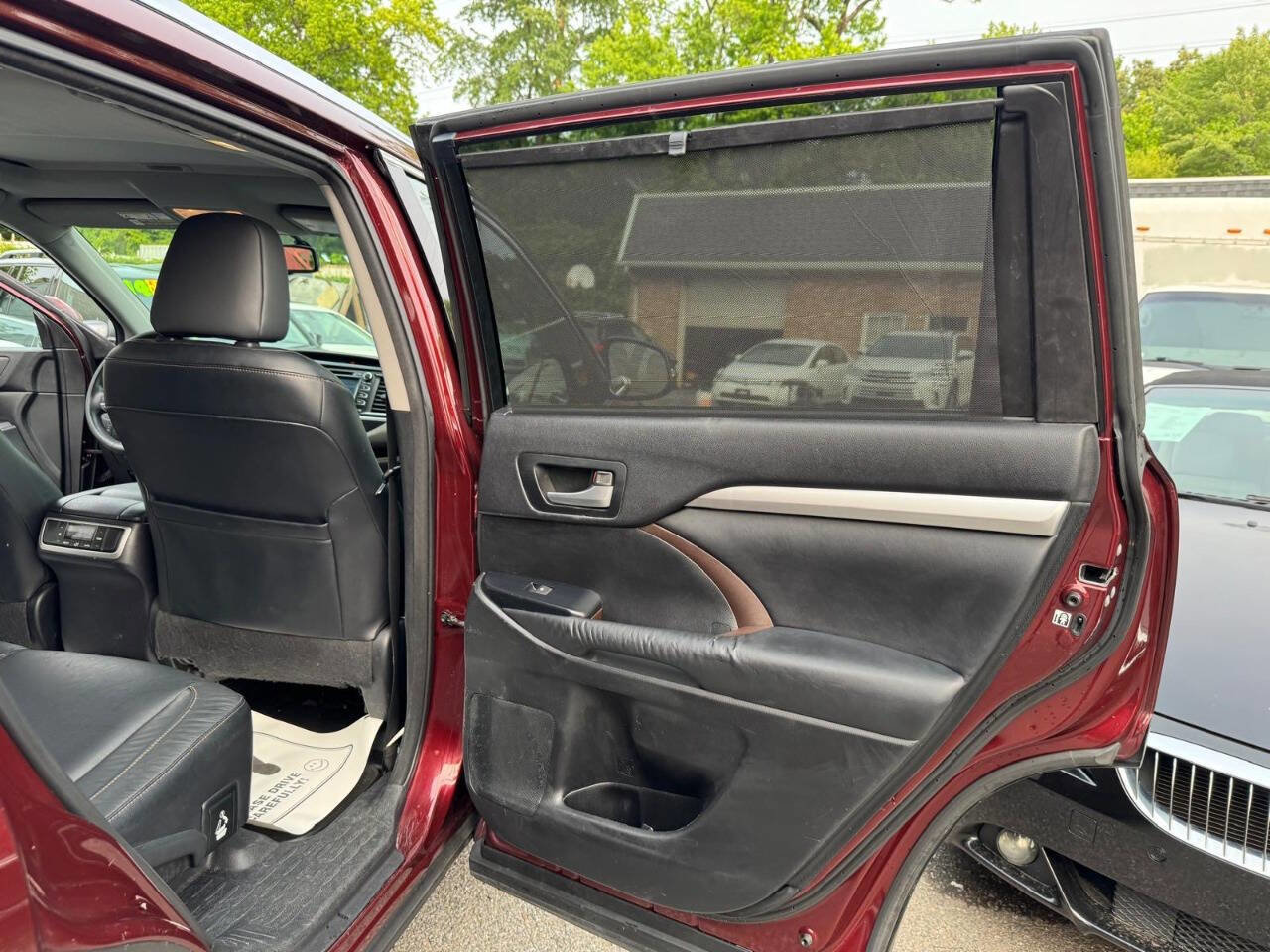 Used 2015 Toyota Highlander XLE image 36