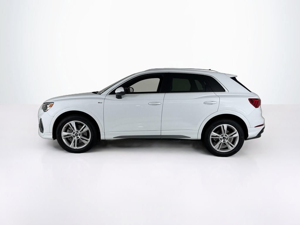 Used 2022 Audi Q3 2.0T Premium AWD/4WD image 2