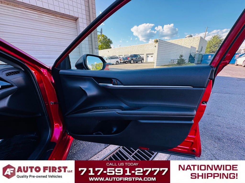 Used 2022 Toyota Camry SE image 28