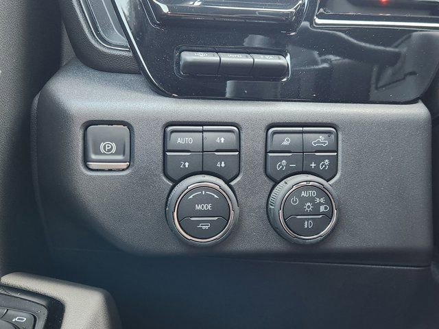 Used 2025 Chevrolet Silverado 1500 ZR2 w/ Technology Package image 24