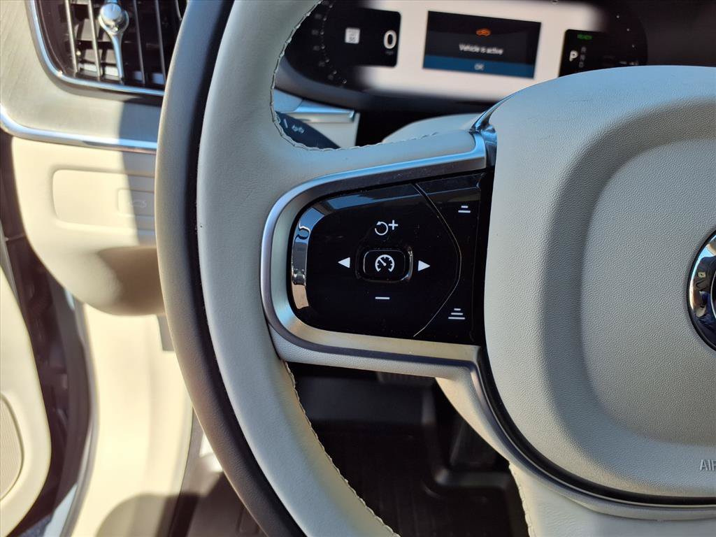 Certified 2024 Volvo XC60 T8 Ultimate w/ Climate Package AWD/4WD image 17