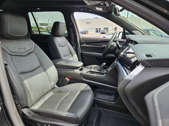 Certified 2024 Cadillac XT6 Sport w/ Technology Package AWD/4WD image 13