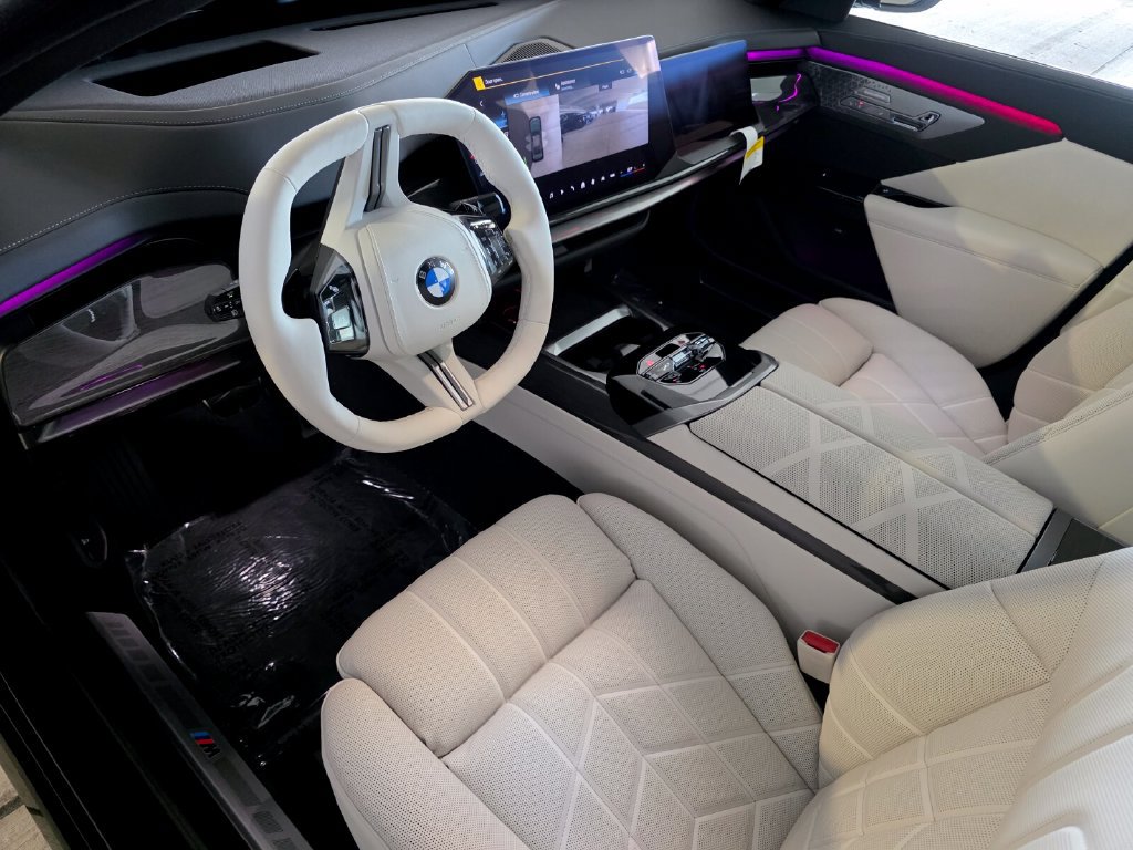 New 2027 BMW 740i w/ Executive Package RWD image 8
