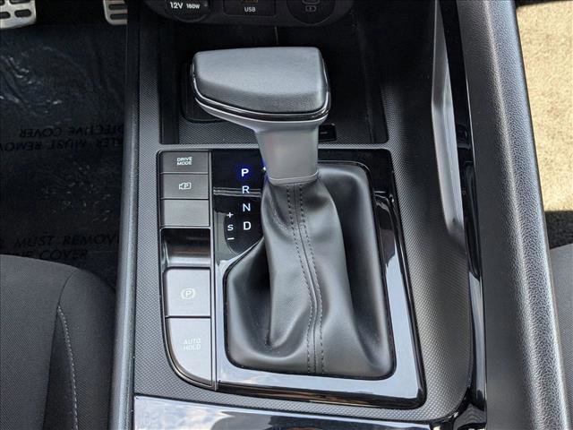 Used 2025 Hyundai Elantra SEL image 12
