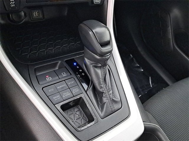 Used 2024 Toyota RAV4 LE image 30