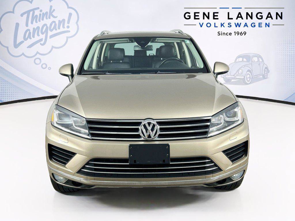 Used 2016 Volkswagen Touareg TDI AWD/4WD image 2