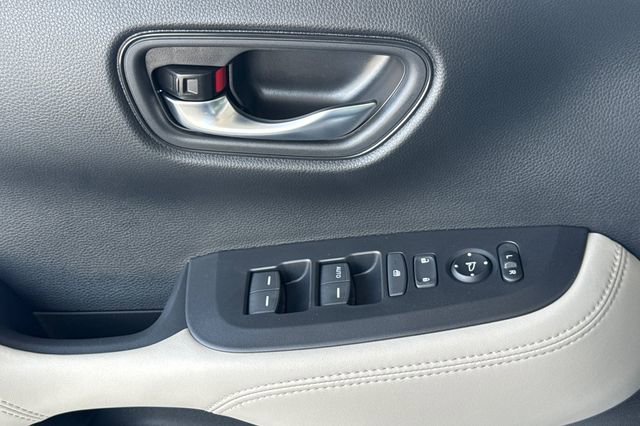 Certified 2026 Honda HR-V LX image 13