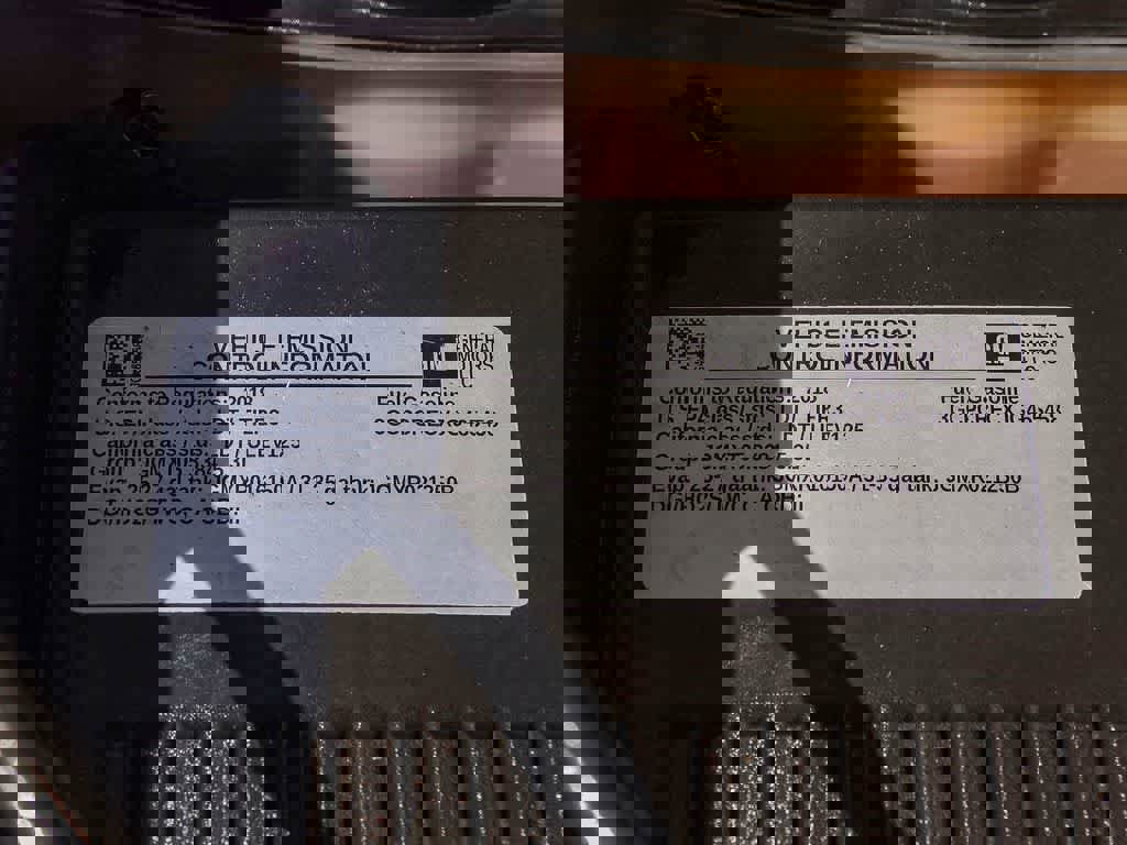 Used 2018 Chevrolet Silverado 1500 LT w/ All Star Edition image 27