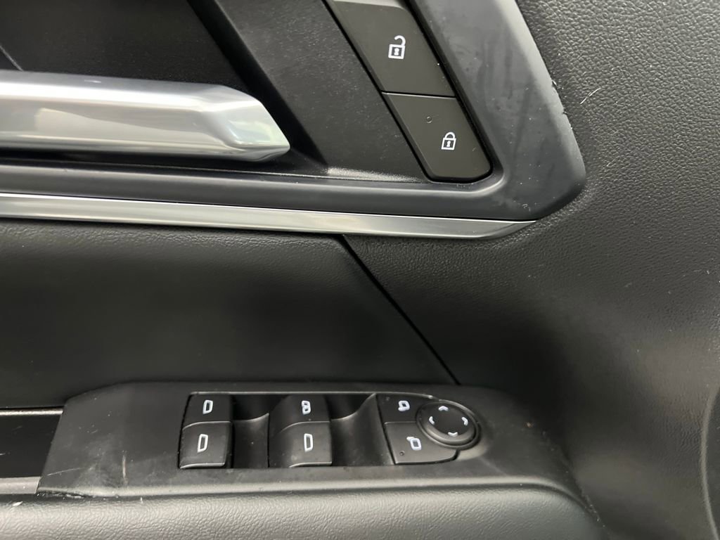 Used 2025 GMC Terrain Elevation image 12