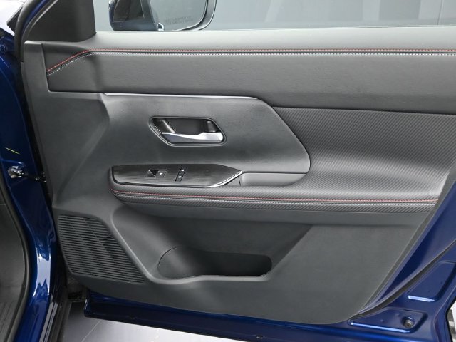New 2026 Nissan Kicks SR FWD image 32