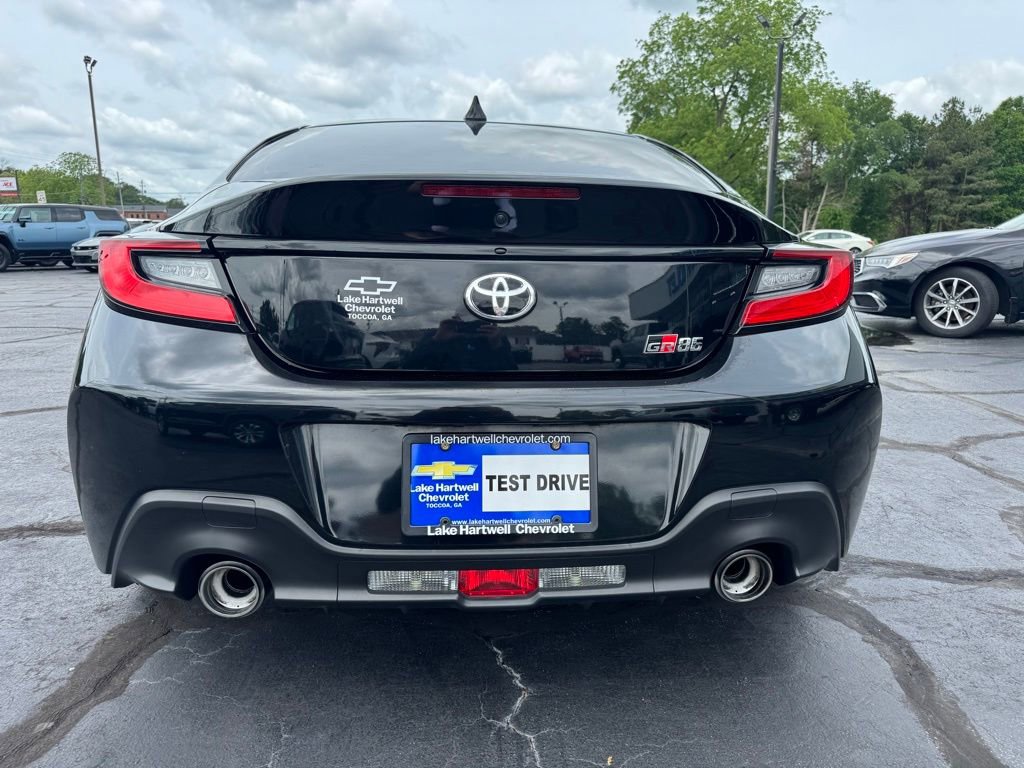 Used 2023 Toyota GR86 RWD image 5