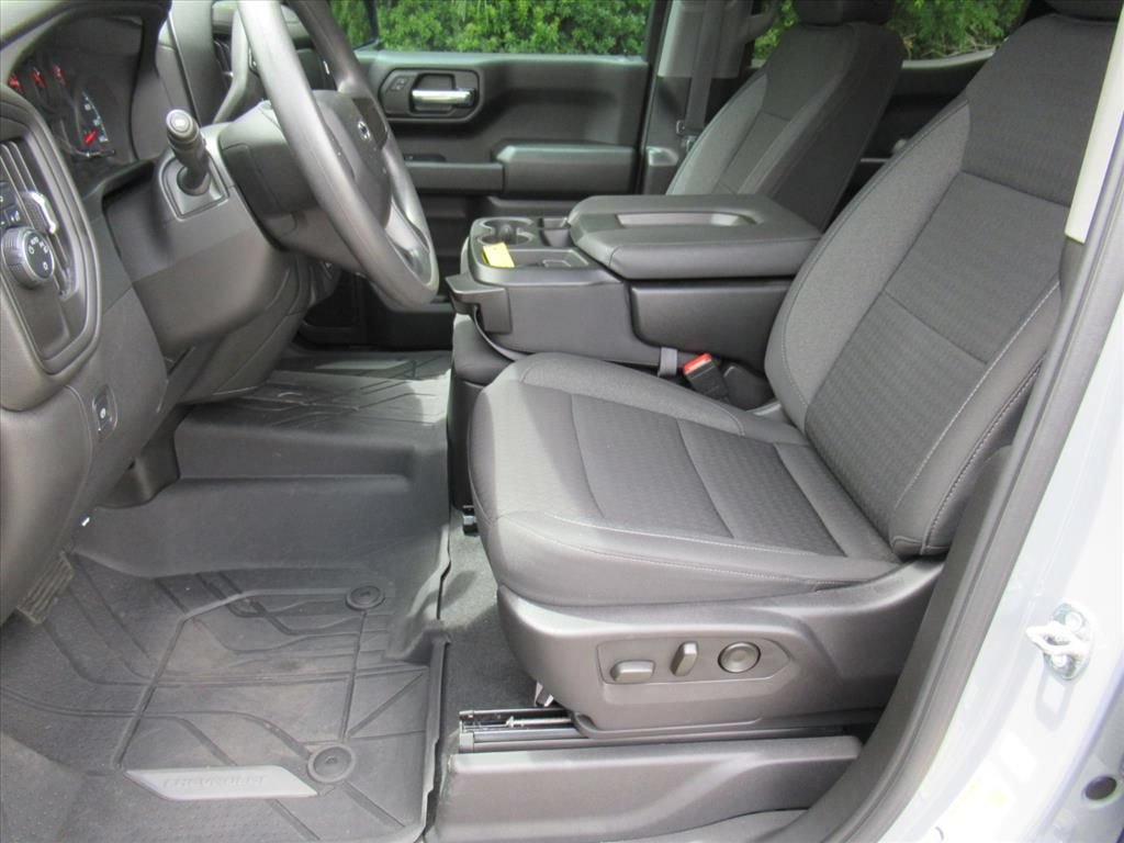 Used 2024 Chevrolet Silverado 1500 Custom w/ Dark Appearance Package RWD image 15